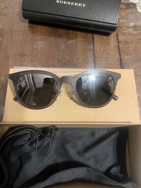 Burberry Tan Box with Gold Embossed Equestrian Logo Black & Gray Sunglasses